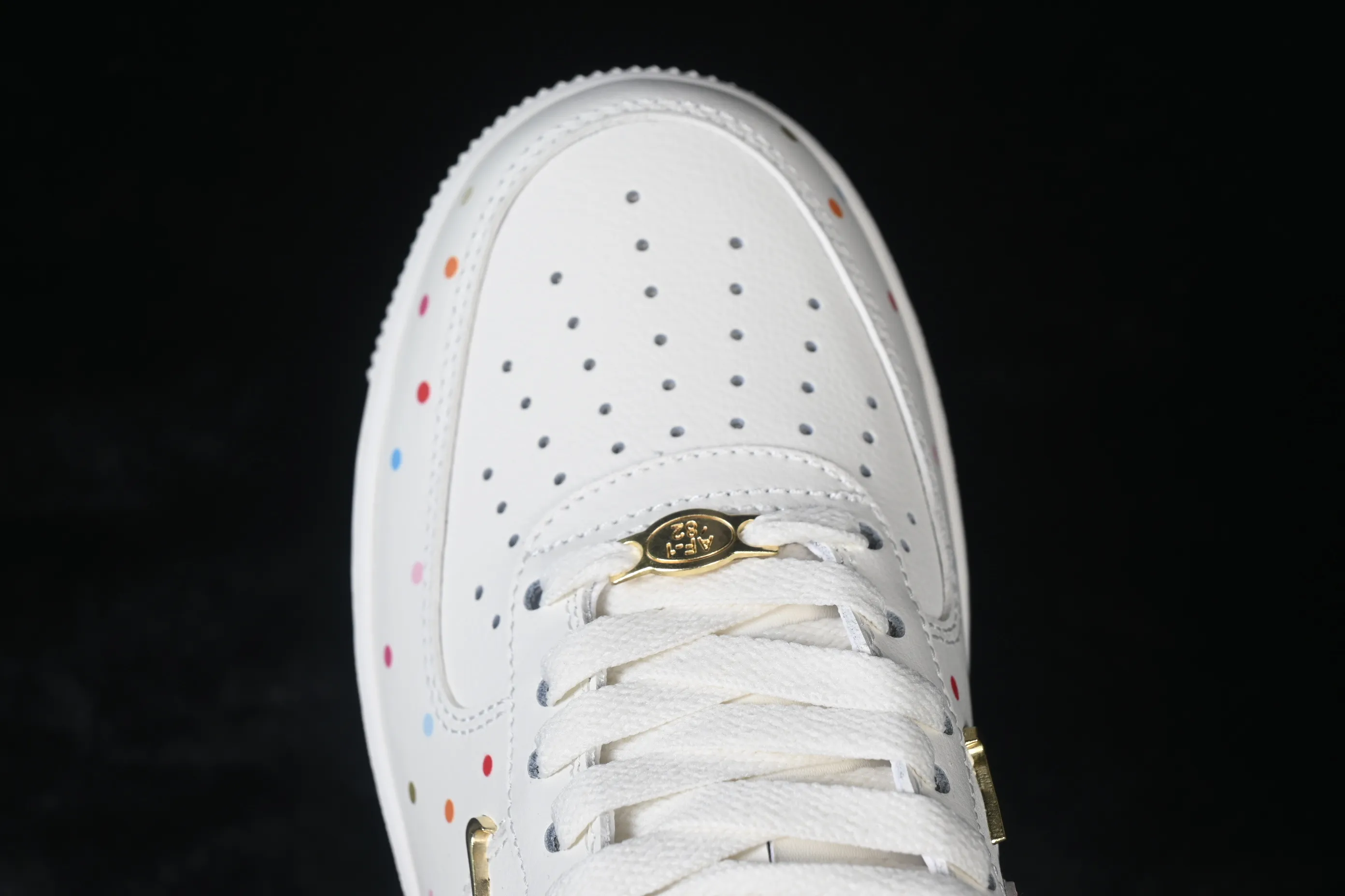 All categories Nk Air Force 1 Air Force series Nk Air Force 1 Low Air Force low top Nike Air Force 1'07 Low Two-dimensional theme Four hook color spray Air Force 1 low-top casual sneakers ZH0316-151